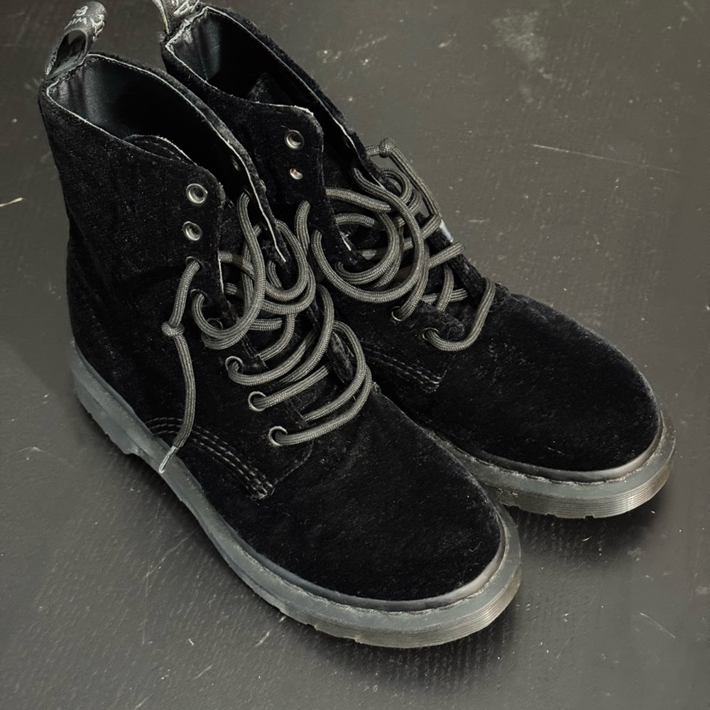 Dr Martens Page women’s black velvet boots size US 6 L. Doc Martins